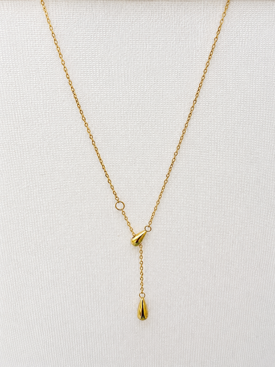 Gold Teardrop Lariat Necklace