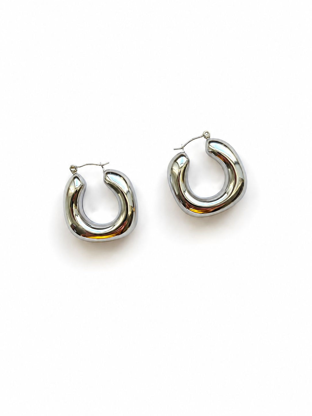 Hunter 18K Gold Non-Tarnish Classic U Hoop Earring